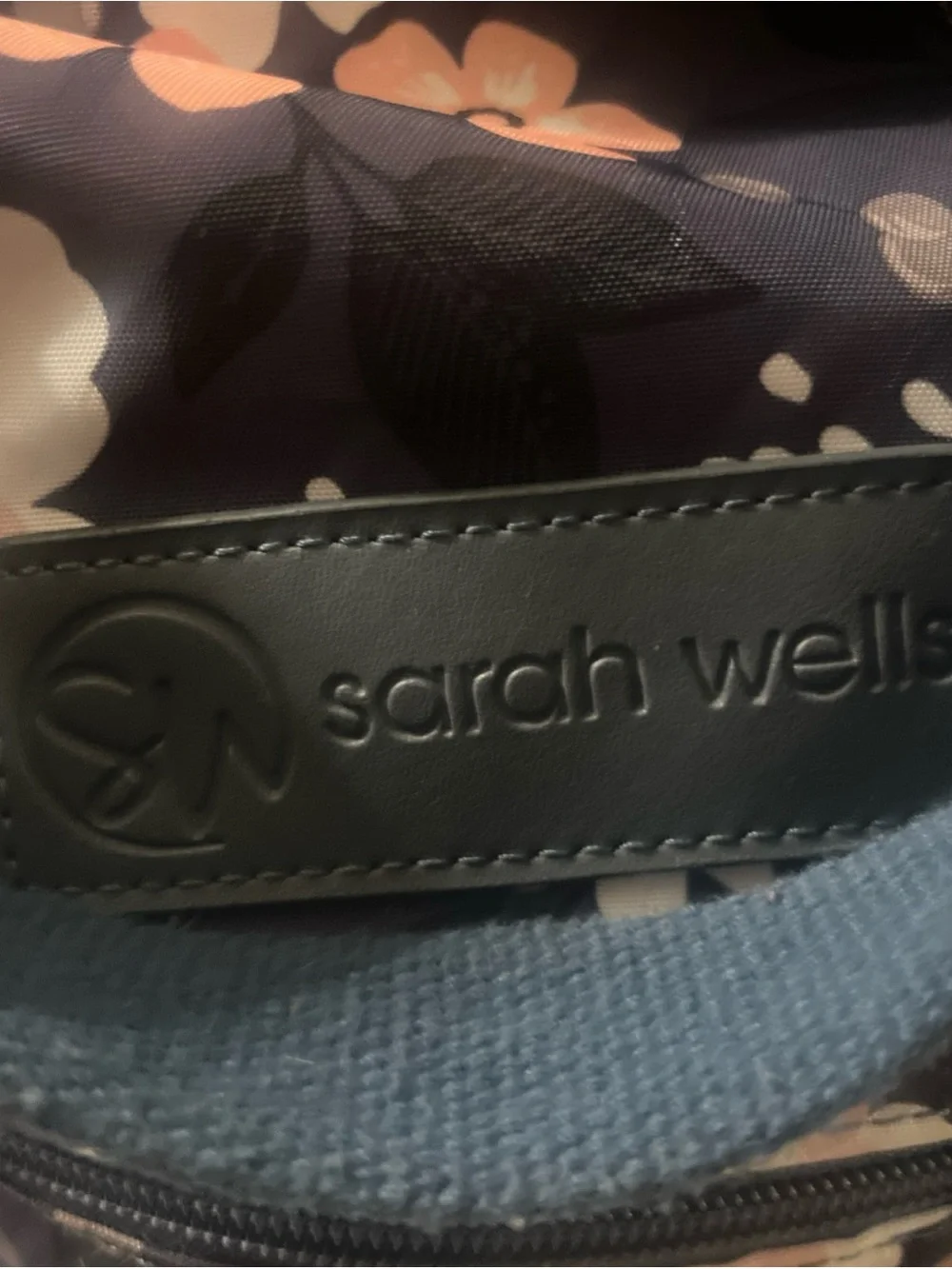 Sarah Wells excellent used